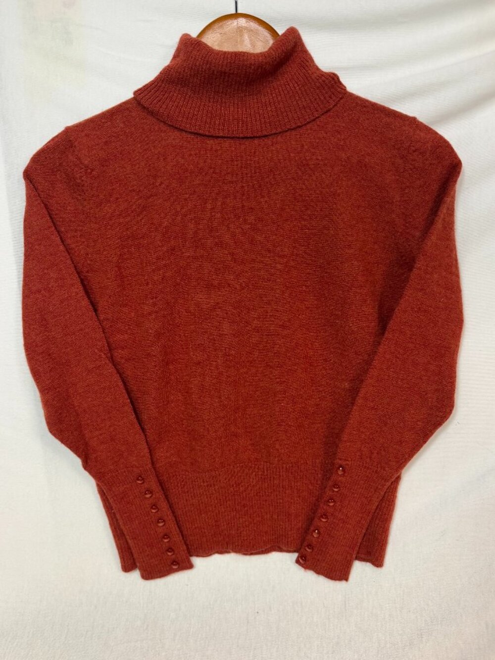 Tweeds Turtleneck Sweater Medium M Rust Orange 100% Merino Wool Button Cuff Fall